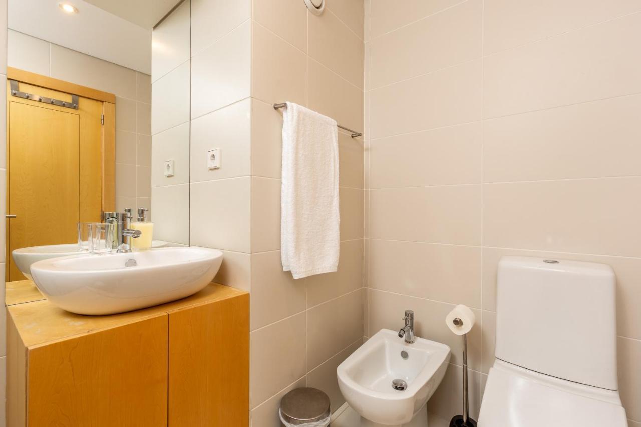 Sunny Loft In Downtown Porto With Private Parking Apartment Exterior photo