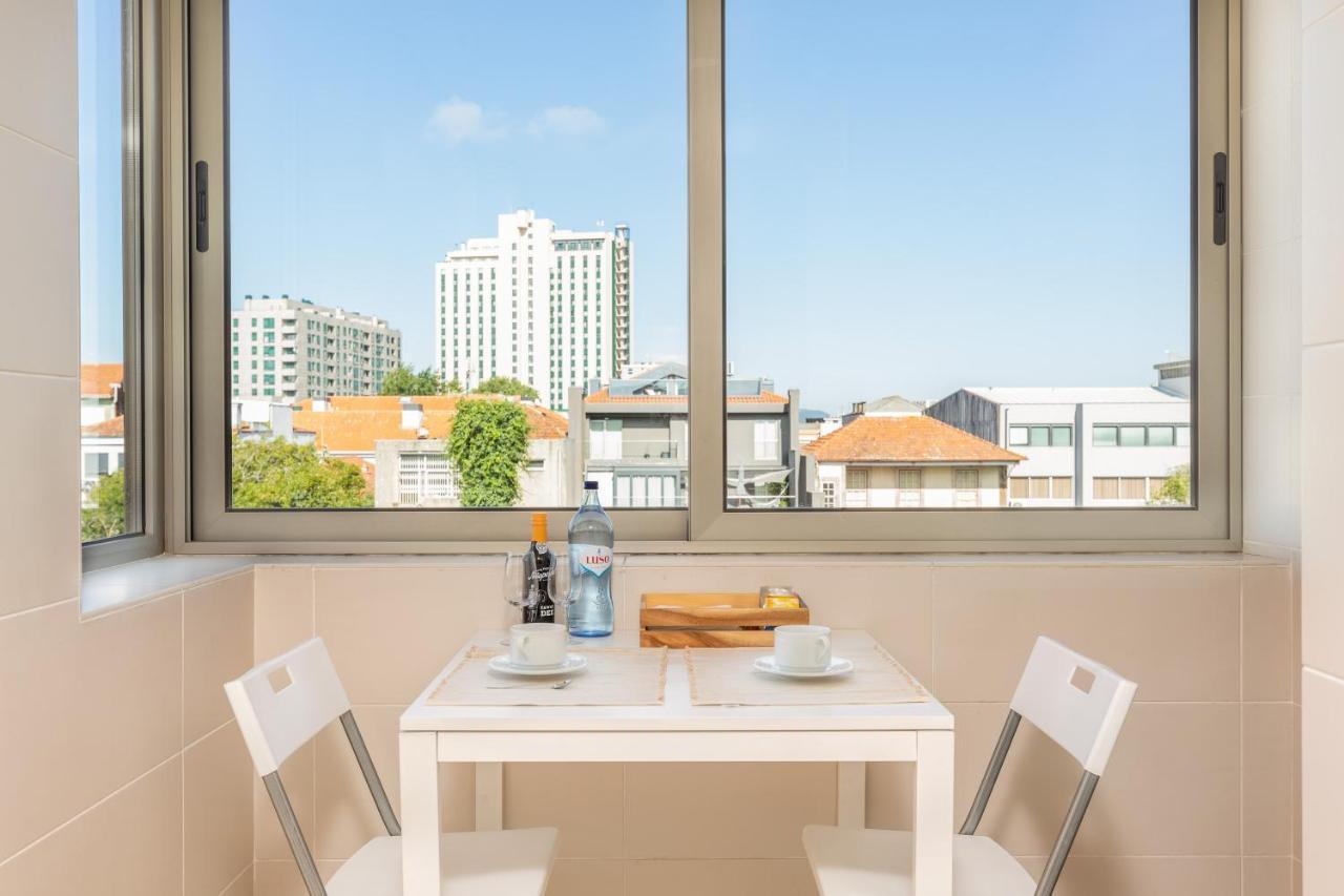 Sunny Loft In Downtown Porto With Private Parking Apartment Exterior photo